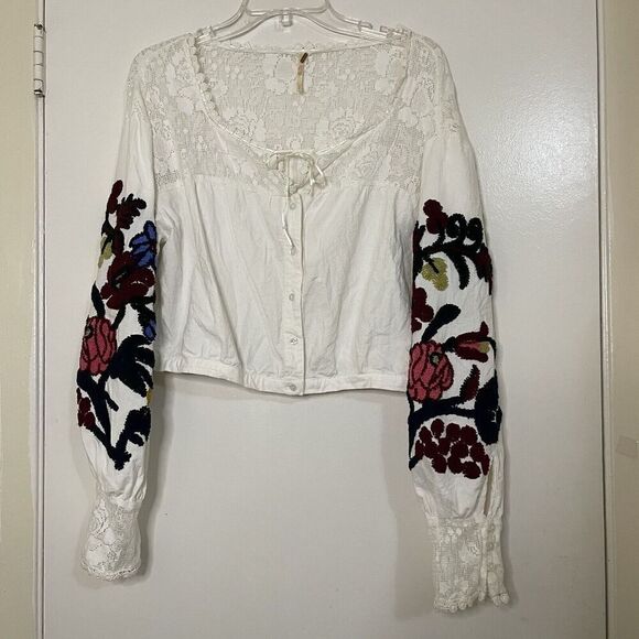 FREE PEOPLE Meadows Embroidered Top Lace Boho Bishop Sleeve Crop small - Picture 2 of 7
